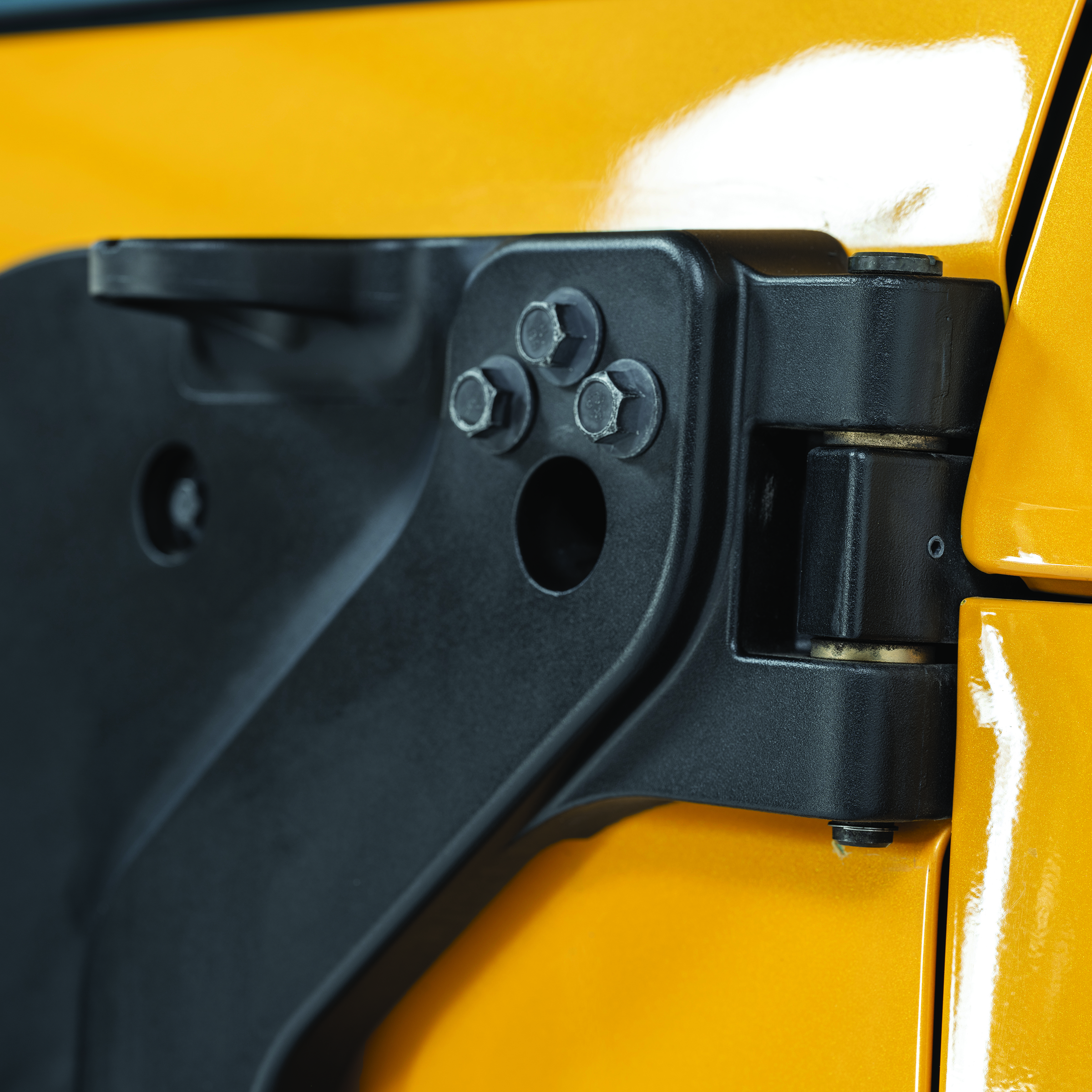 HD Pivot Tire Carrier (21+ Bronco) view 7