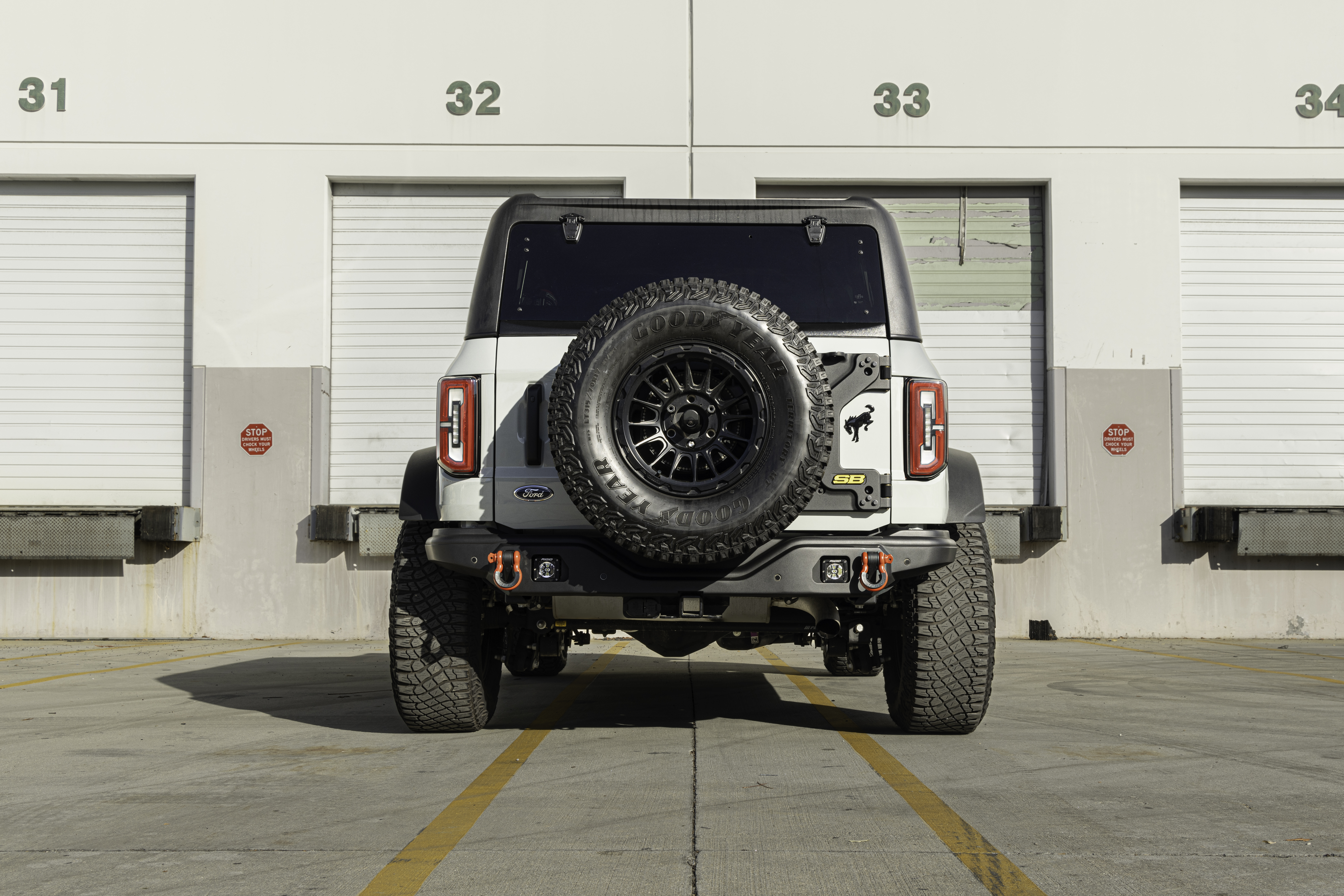 Bronco XRC Rear Bumper (21+ Bronco) view 2