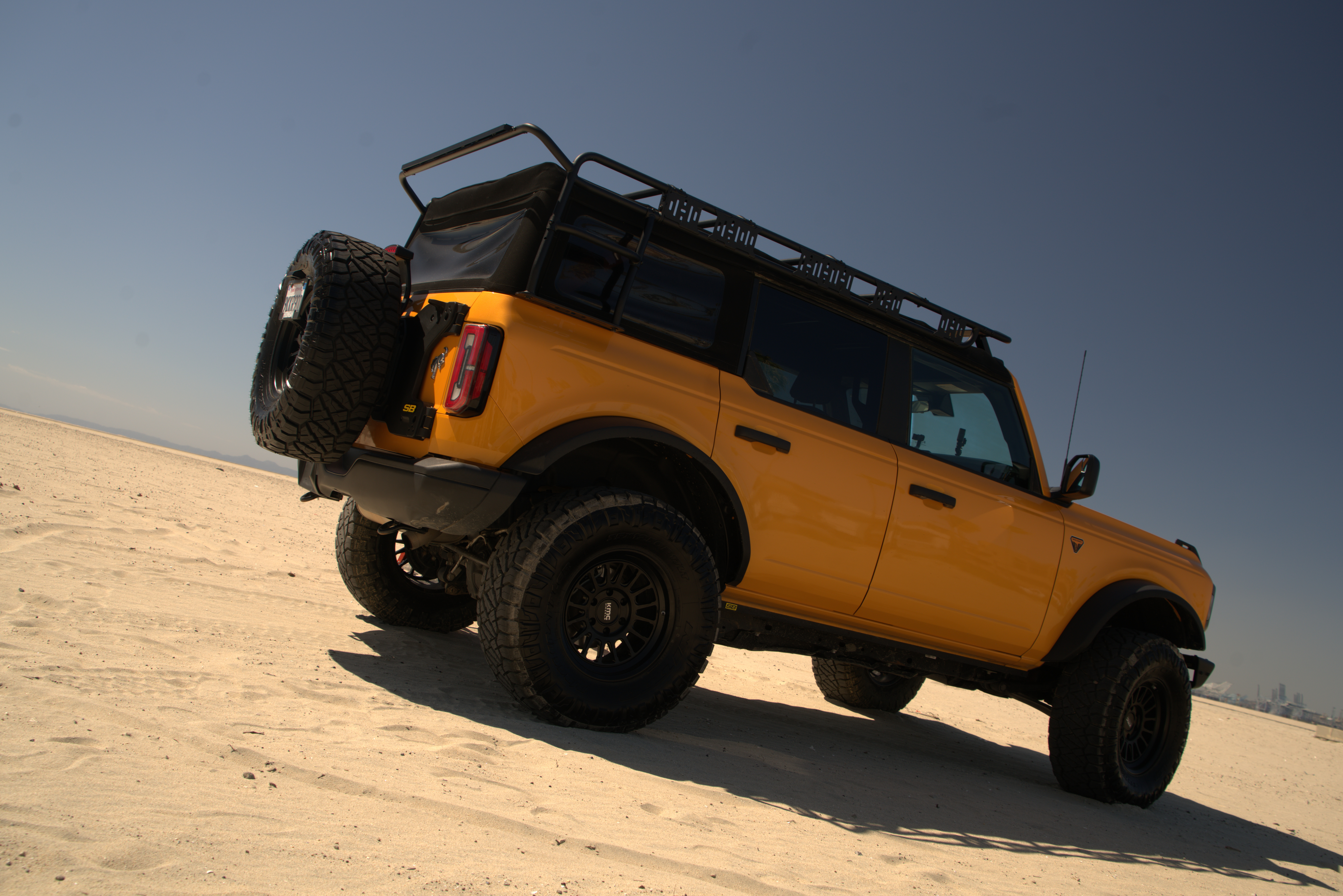 SRC Roof Rack – Textured Black (21+ Bronco 4DR) view 13