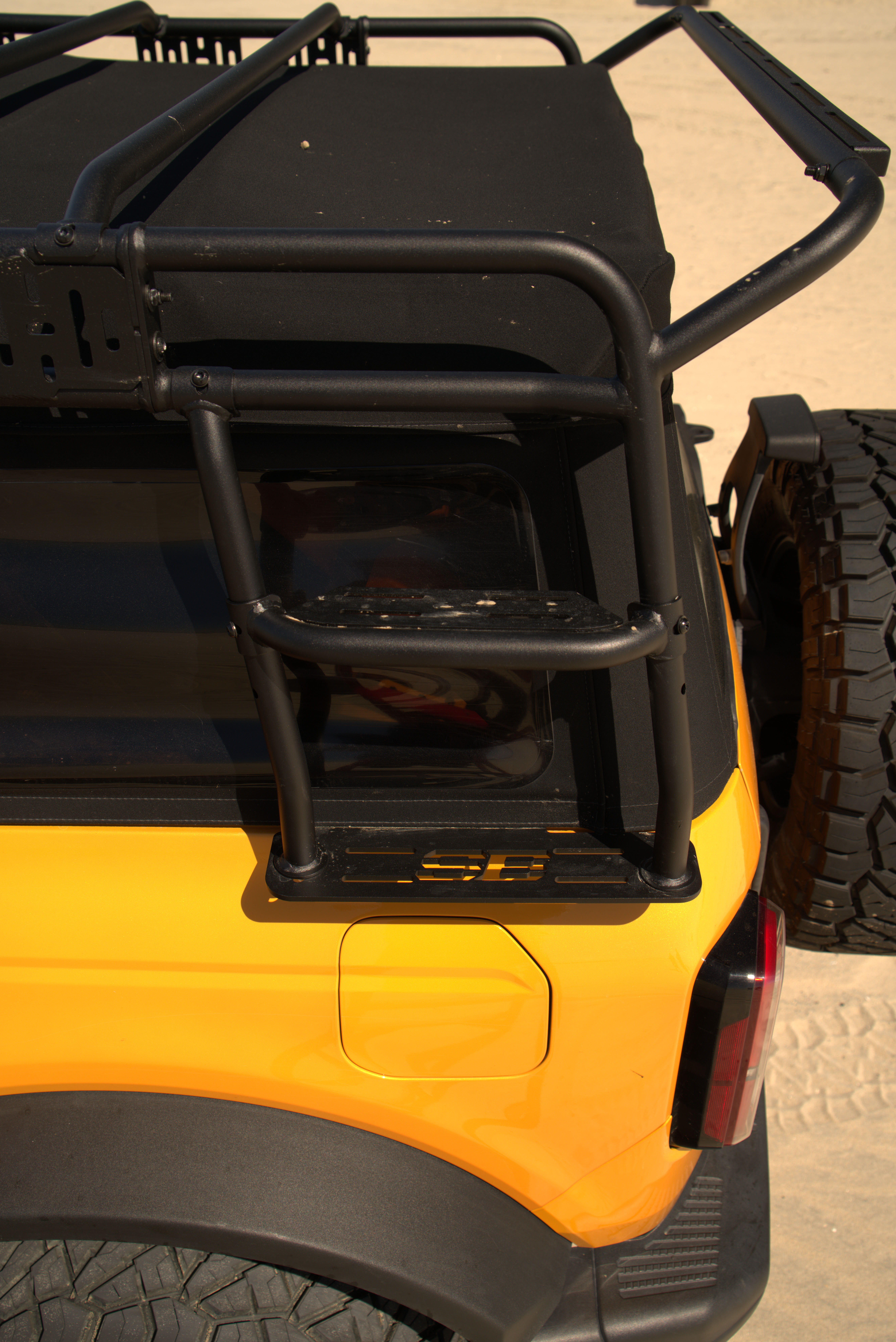 SRC Roof Rack – Textured Black (21+ Bronco 4DR) view 16