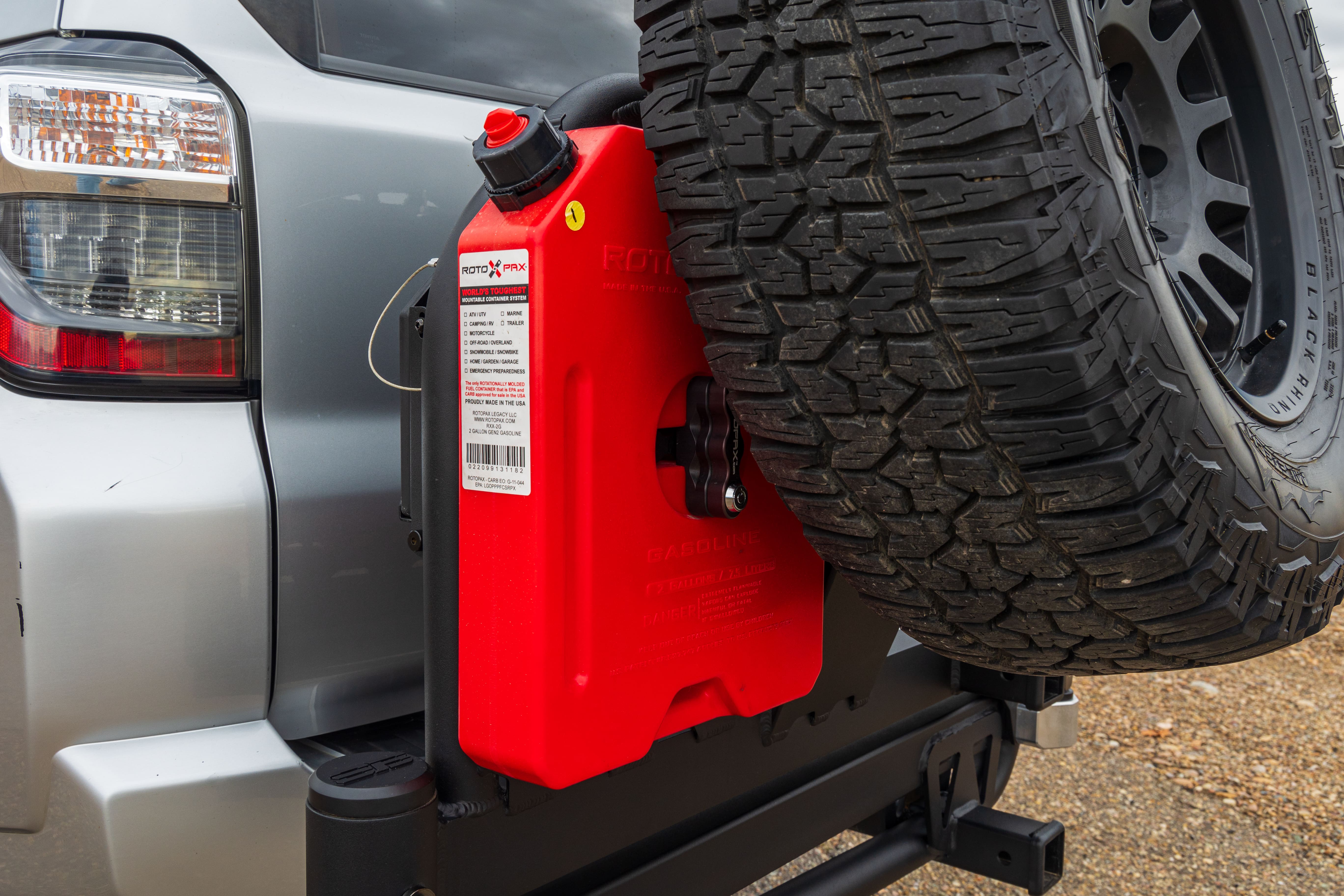 Defender Hitch Mounted Swing-Out Tire Carrier