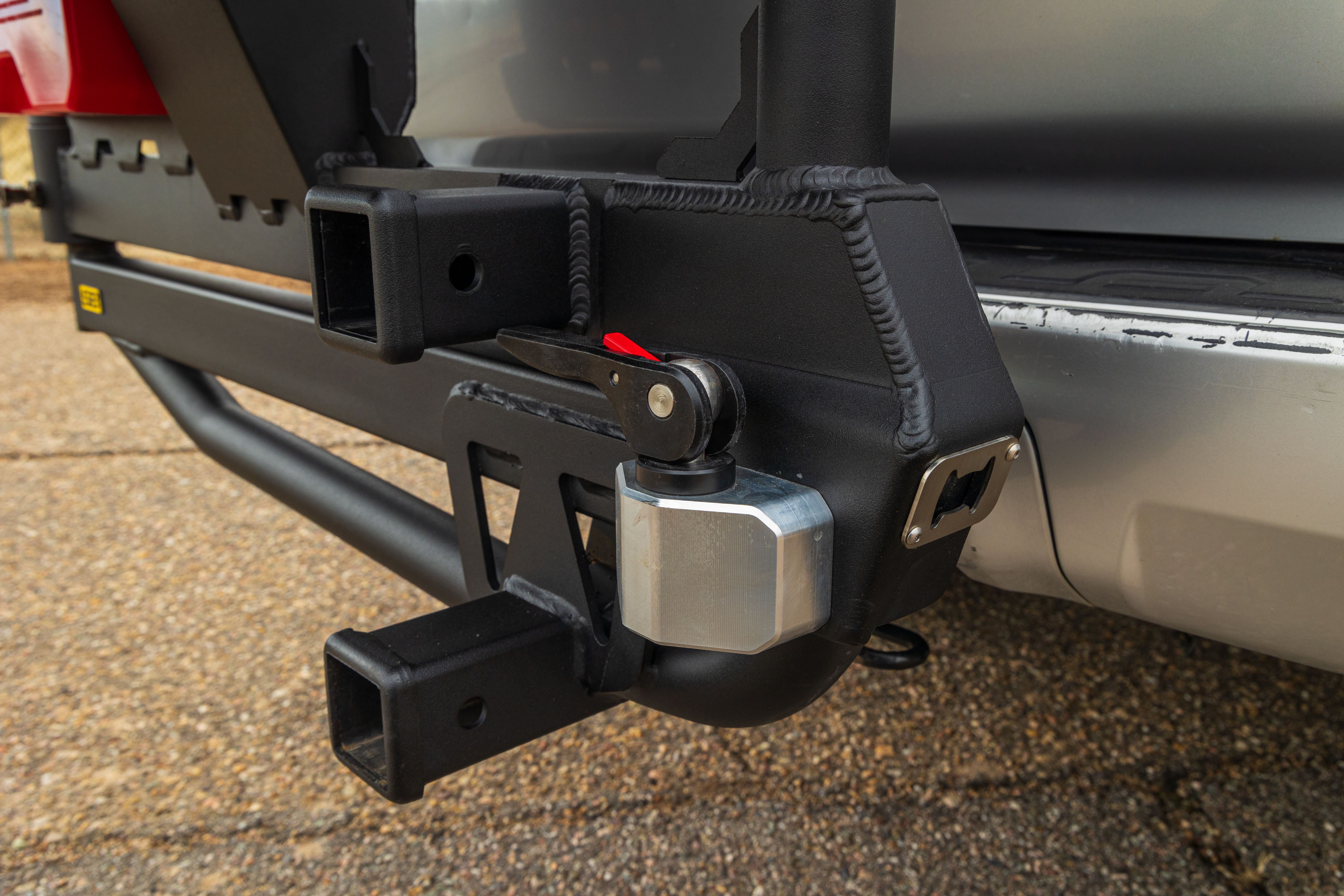 Defender Hitch Mounted Swing-Out Tire Carrier view 2