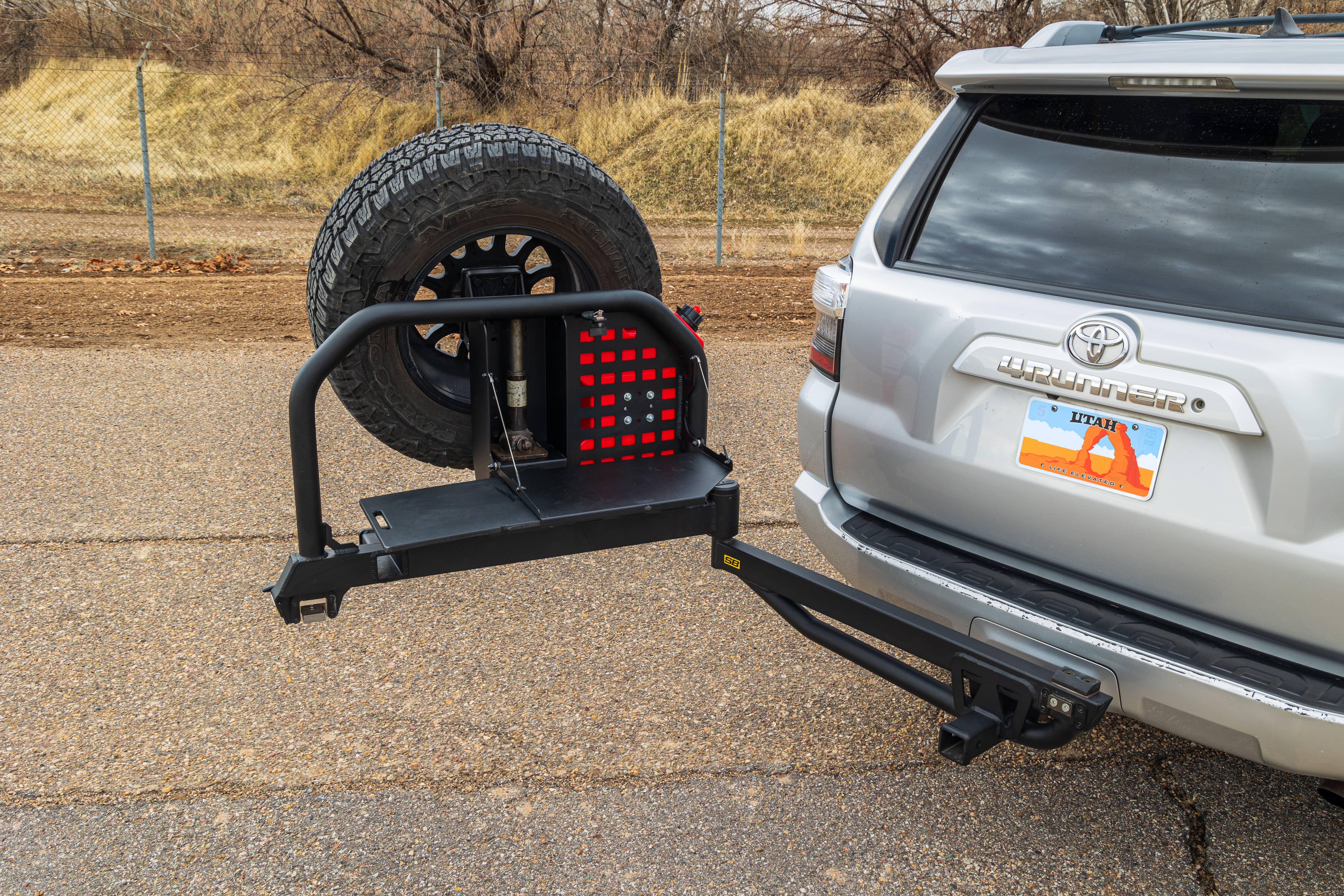 Defender Hitch Mounted Swing-Out Tire Carrier view 6