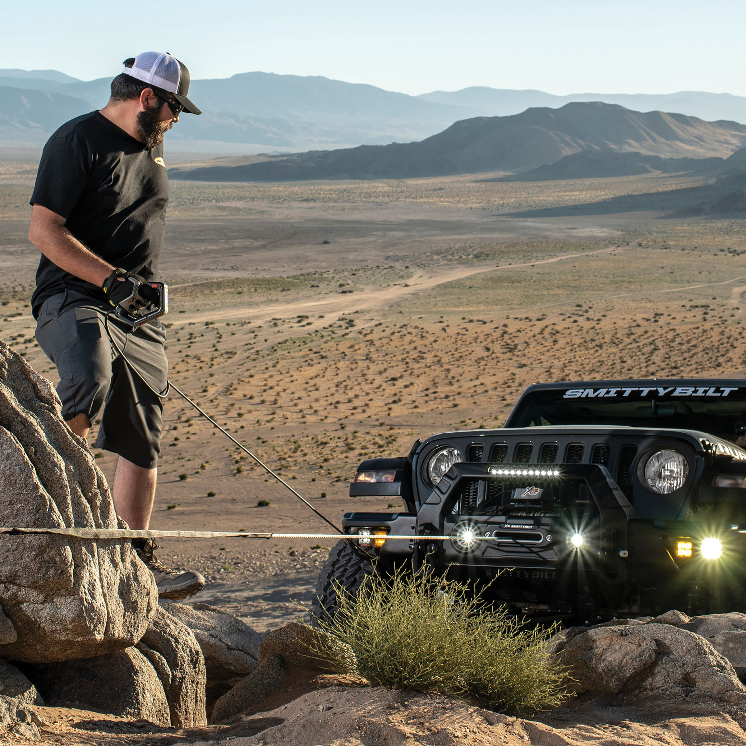 XRC Gen 3 12,000lb Comp Winch w/ Synthetic Rope view 14