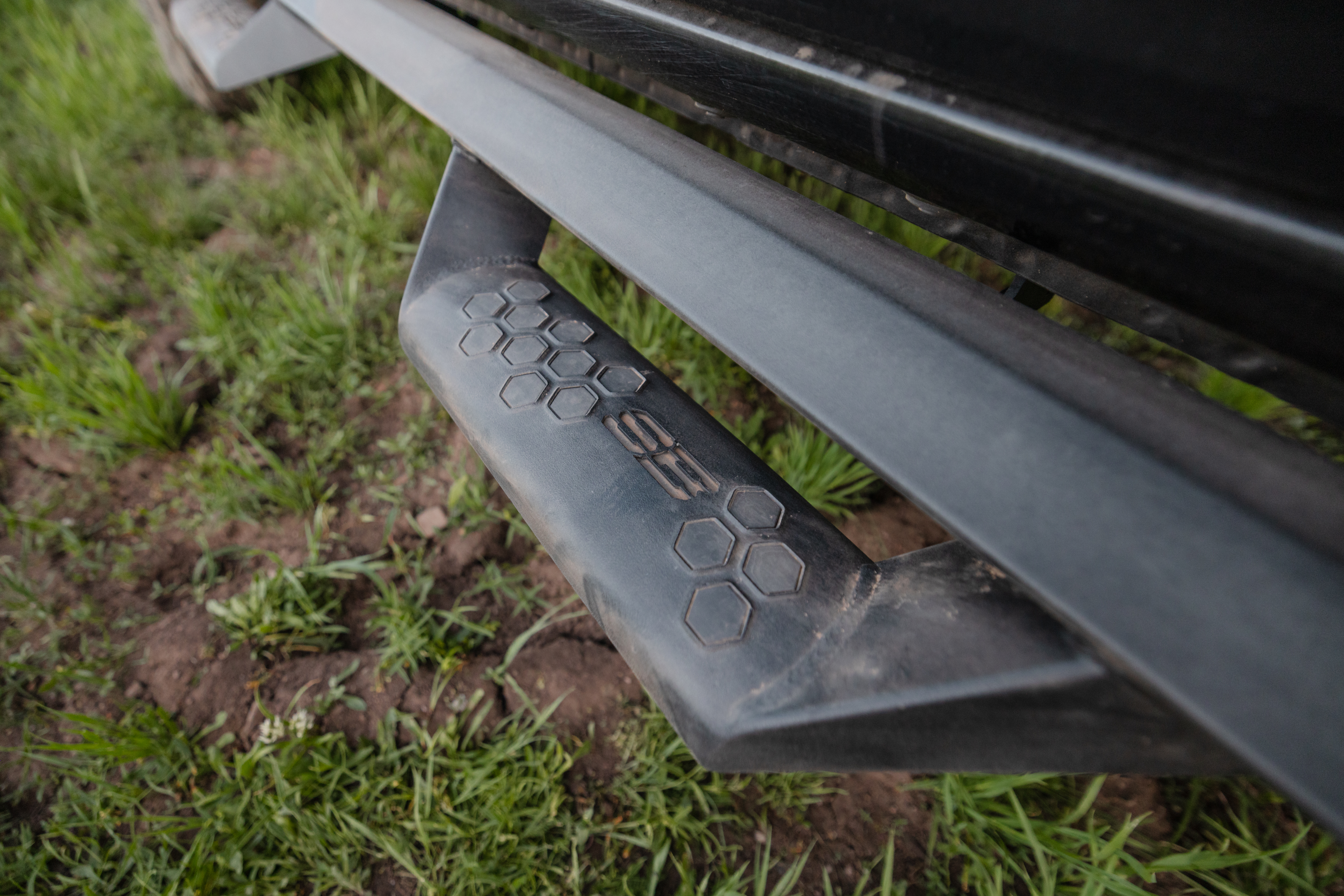 Angular Drop Steps – Textured Black (24+ Toyota Tacoma)